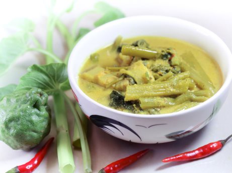 http://www.besthealthmag.ca/sites/default/files/images/lemongrass-soup_0.jpg