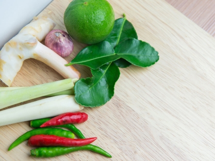 http://www.besthealthmag.ca/sites/default/files/images/lemongrass.jpg