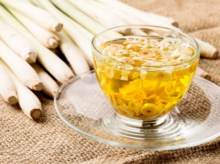 http://www.besthealthmag.ca/sites/default/files/images/lemongrass-tea.jpg